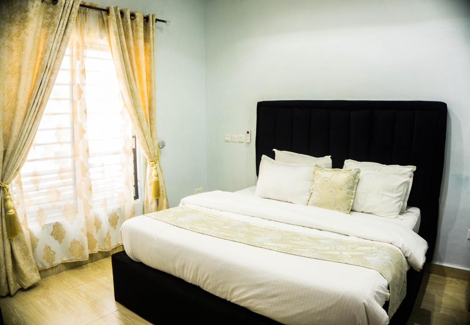 Vibes Suites Kaba Exterior foto