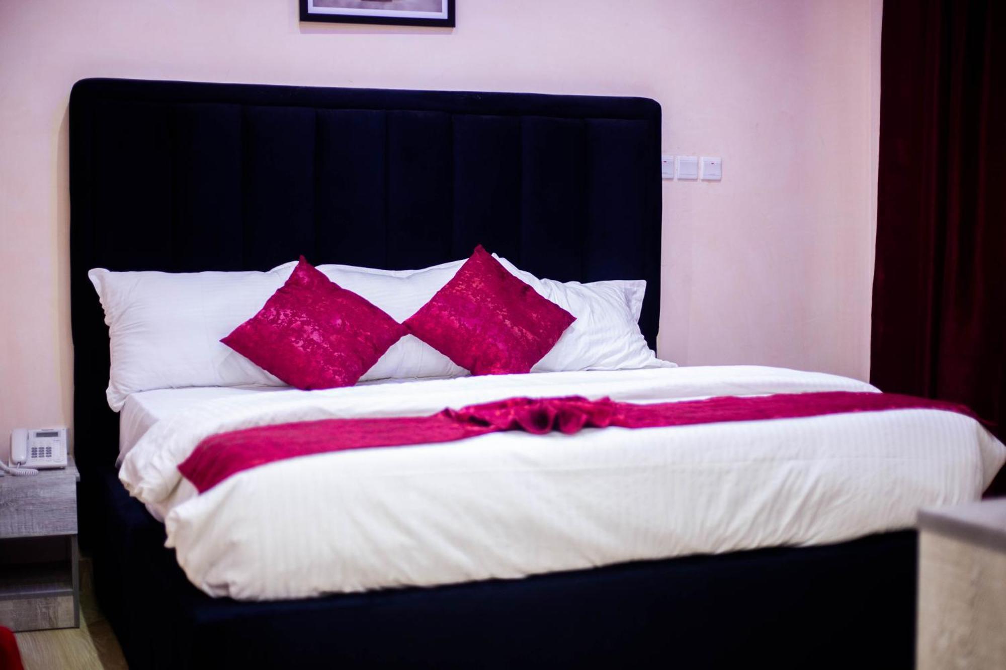 Vibes Suites Kaba Exterior foto